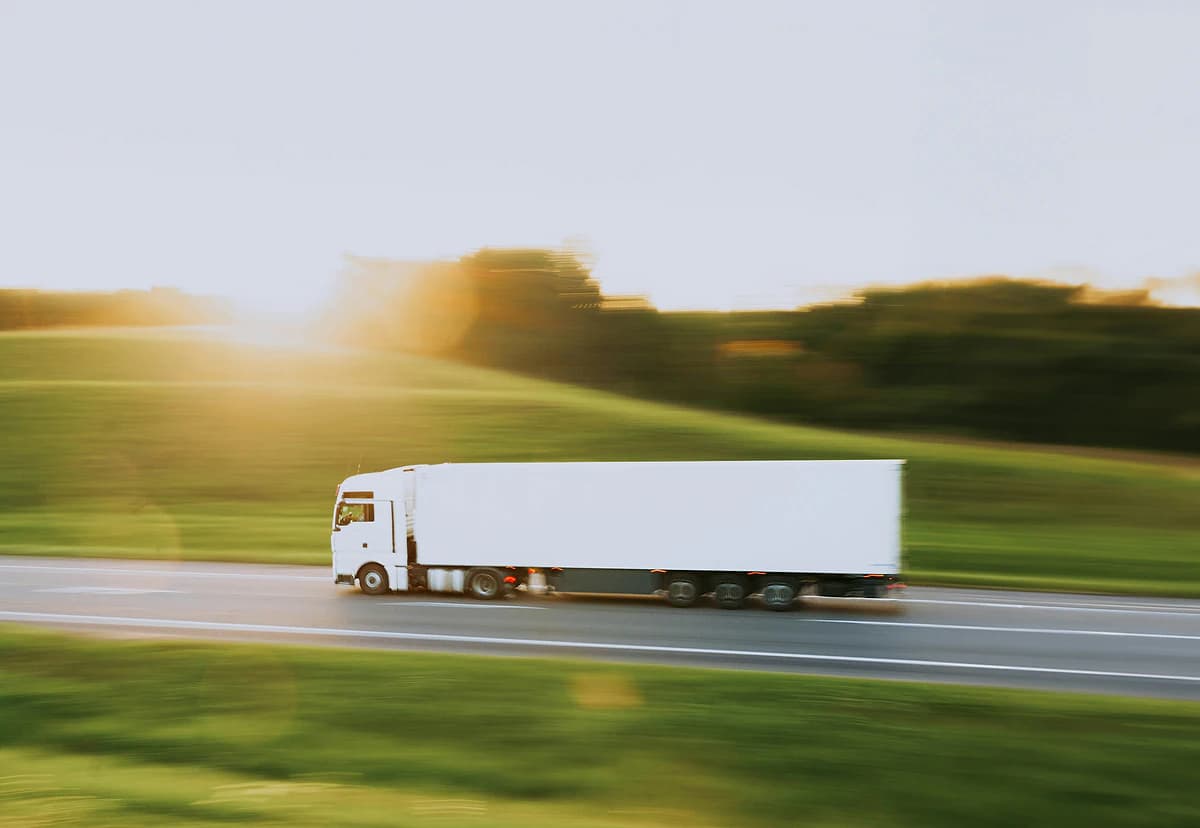 Stabilumo paieškos neapibrėžtumo laikais: PIFFA vaidmuo formuojant logistikos ateitį Europoje