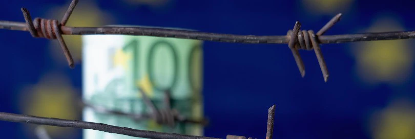 The European Union’s blocking statute against extraterritorial legislation: an effective instrument for protecting the EU's economic interests?